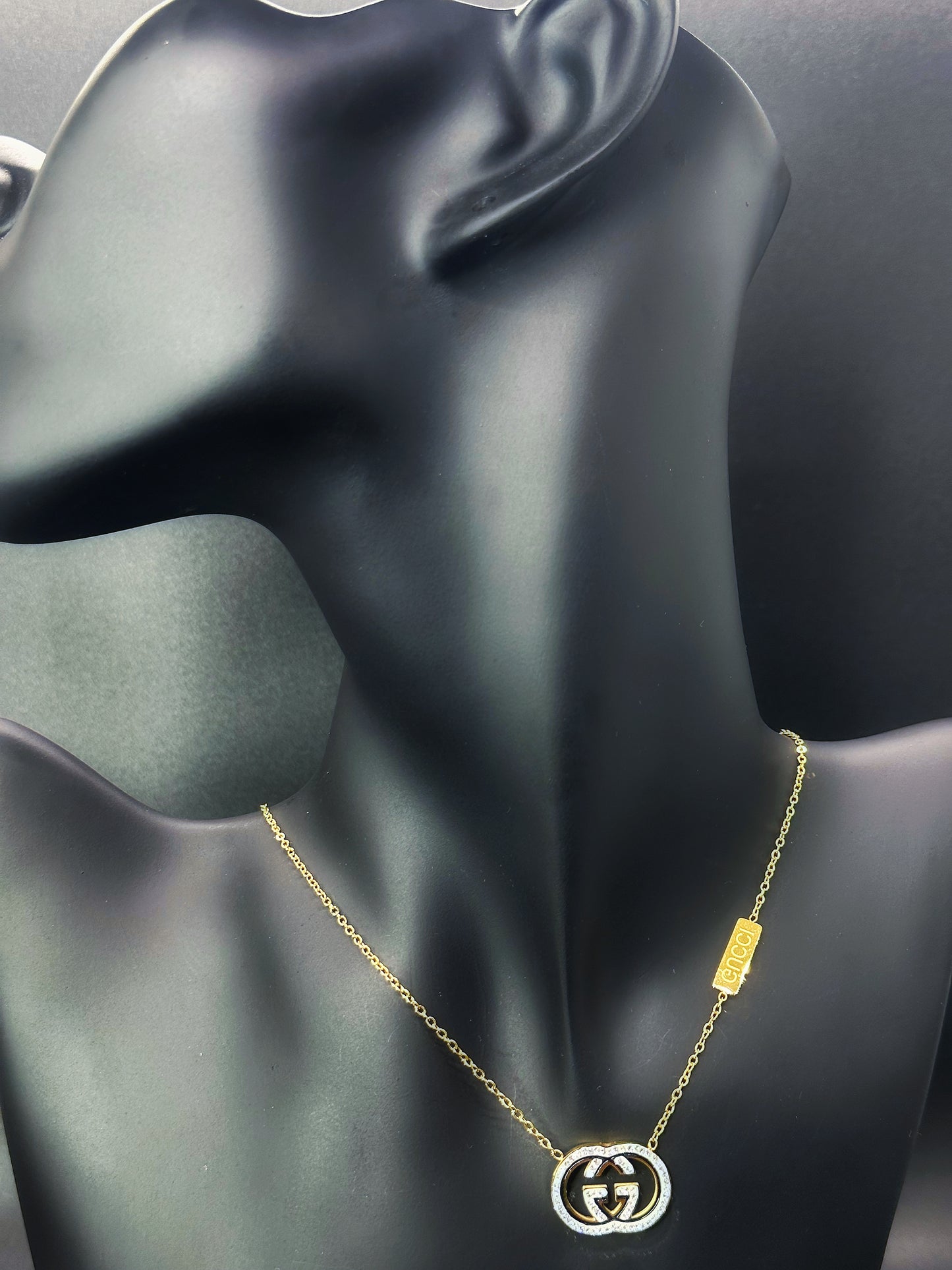 COLLIER GUENAL